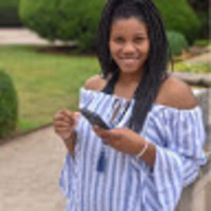 Meet your Posher, Arielle